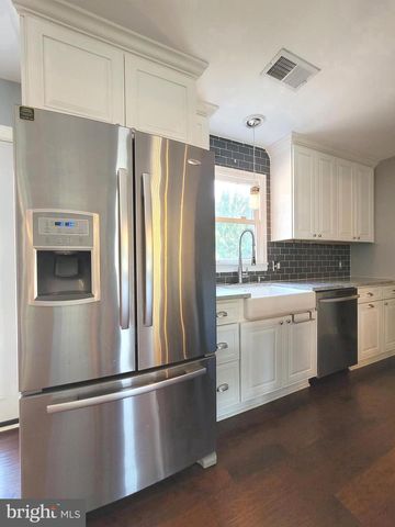 2600 SESKEY GLEN CT, Herndon, VA 20171