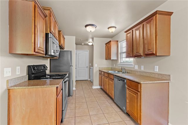 1041 Sara Beth Street, Elkins, AR 72727