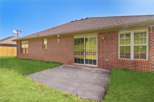 1041 Sara Beth Street, Elkins, AR 72727