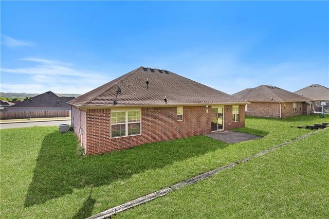 1041 Sara Beth Street, Elkins, AR 72727