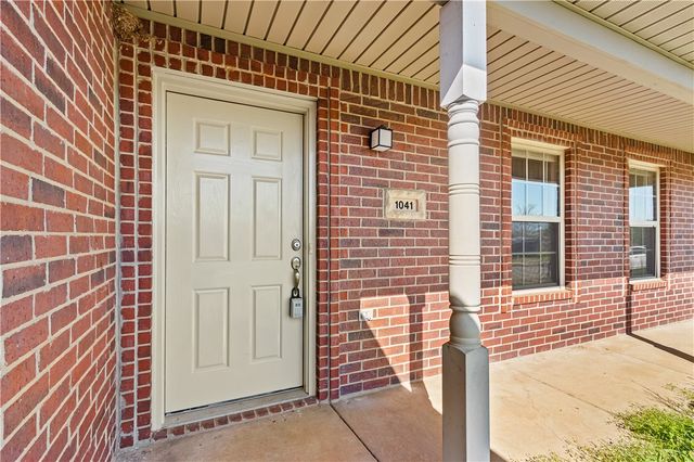 1041 Sara Beth Street, Elkins, AR 72727