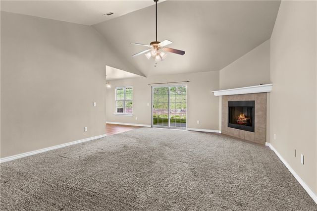 1041 Sara Beth Street, Elkins, AR 72727