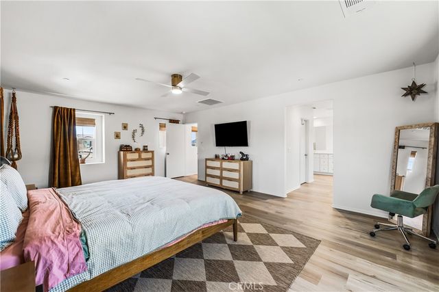 38235 Etienne, Palmdale, CA 93552