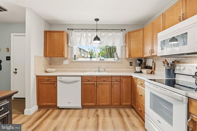 146 LARCHWOOD CT, Collegeville, PA 19426