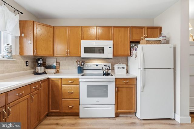 146 LARCHWOOD CT, Collegeville, PA 19426