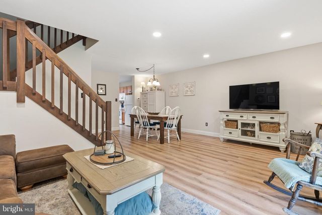 146 LARCHWOOD CT, Collegeville, PA 19426
