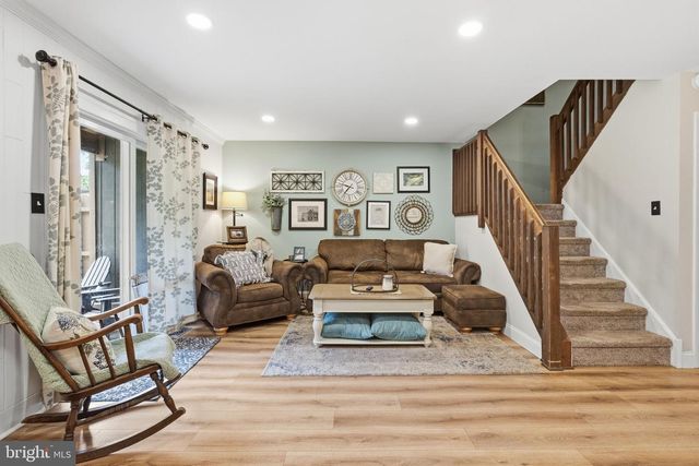 146 LARCHWOOD CT, Collegeville, PA 19426