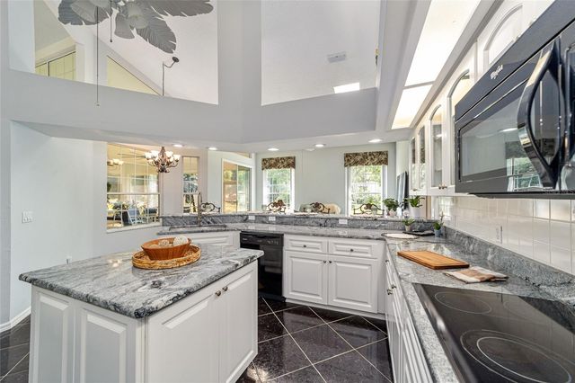 19811 SW 95TH STREET, Dunnellon, FL 34432