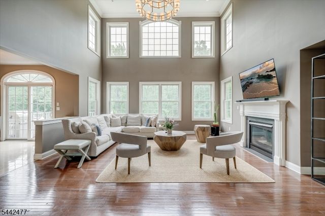 21 Whitbay Dr, West Orange Twp., NJ 07052