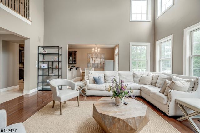 21 Whitbay Dr, West Orange Twp., NJ 07052