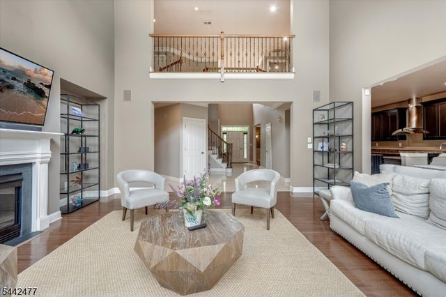 21 Whitbay Dr, West Orange Twp., NJ 07052