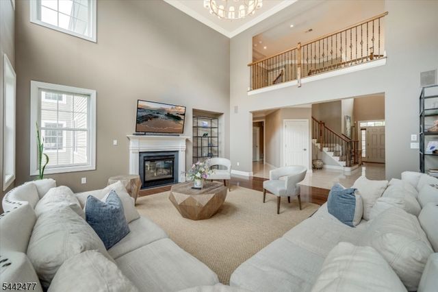 21 Whitbay Dr, West Orange Twp., NJ 07052