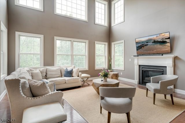 21 Whitbay Dr, West Orange Twp., NJ 07052