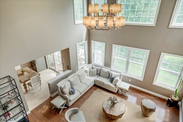 21 Whitbay Dr, West Orange Twp., NJ 07052