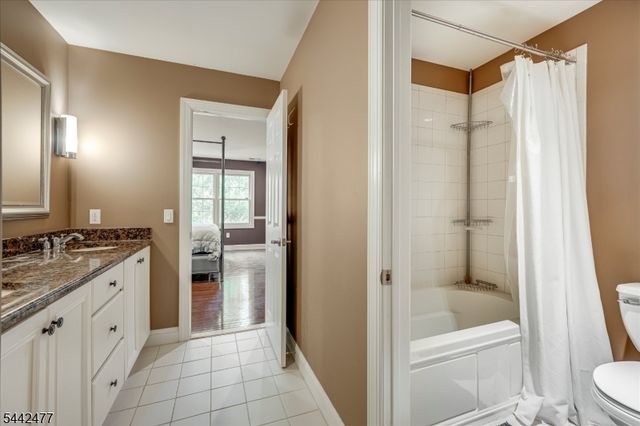 21 Whitbay Dr, West Orange Twp., NJ 07052