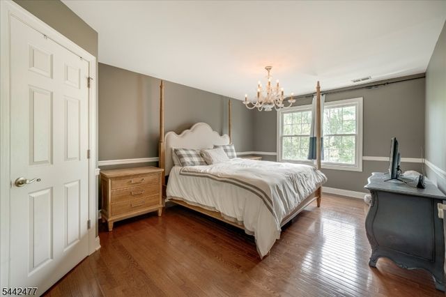 21 Whitbay Dr, West Orange Twp., NJ 07052