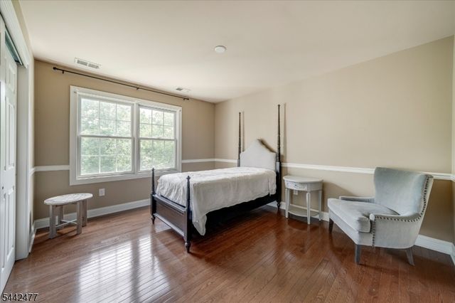 21 Whitbay Dr, West Orange Twp., NJ 07052