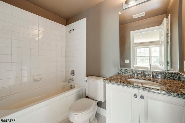 21 Whitbay Dr, West Orange Twp., NJ 07052