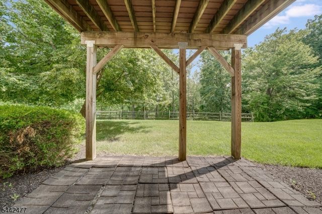 21 Whitbay Dr, West Orange Twp., NJ 07052