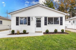 20171 Voiland Street, Roseville, MI 48066