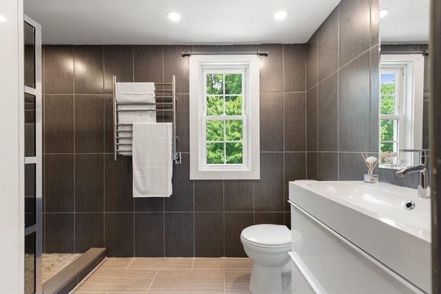 12 Powder House Rd Ext, Medford, MA 02155