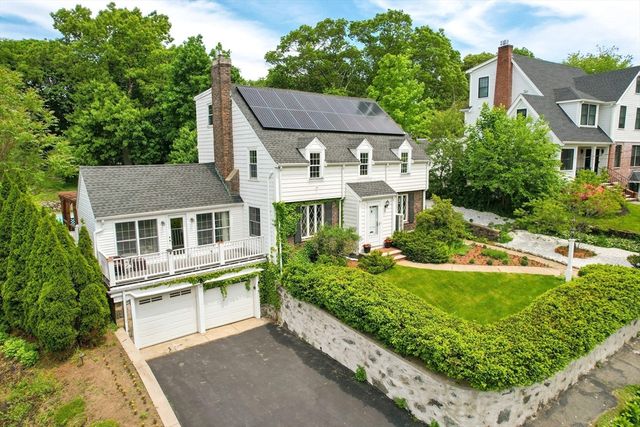 12 Powder House Rd Ext, Medford, MA 02155
