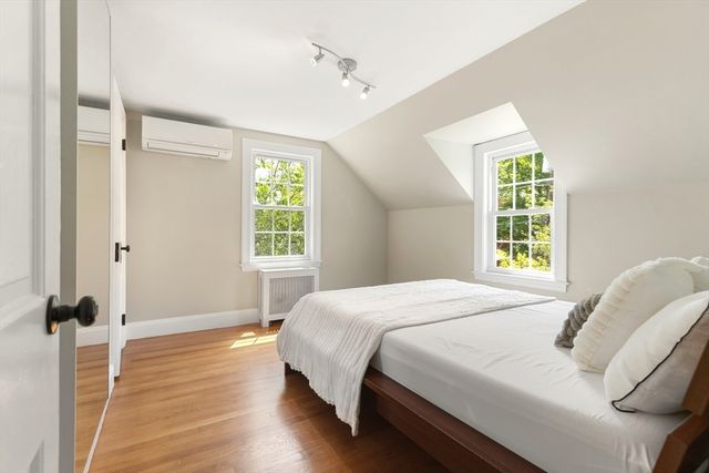 12 Powder House Rd Ext, Medford, MA 02155