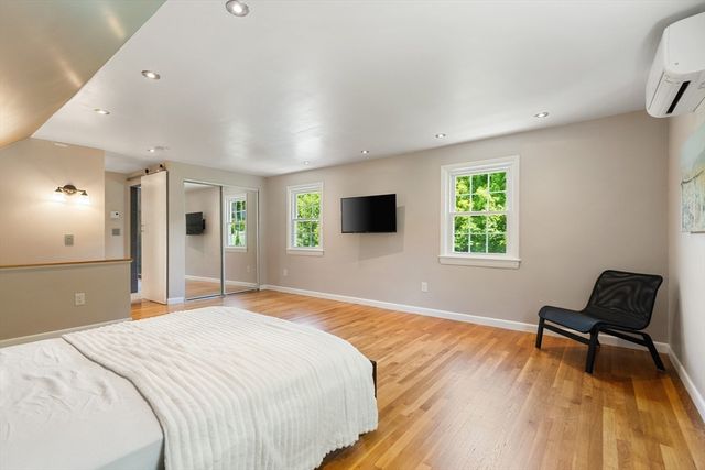 12 Powder House Rd Ext, Medford, MA 02155