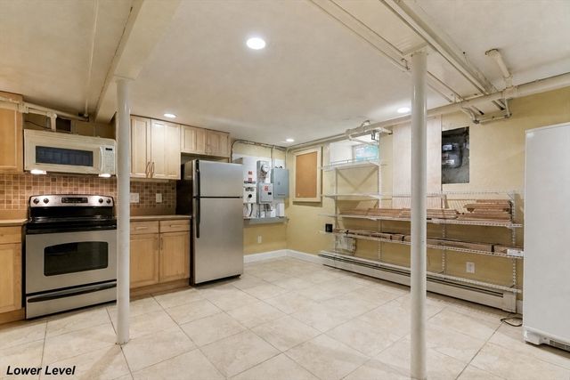 12 Powder House Rd Ext, Medford, MA 02155