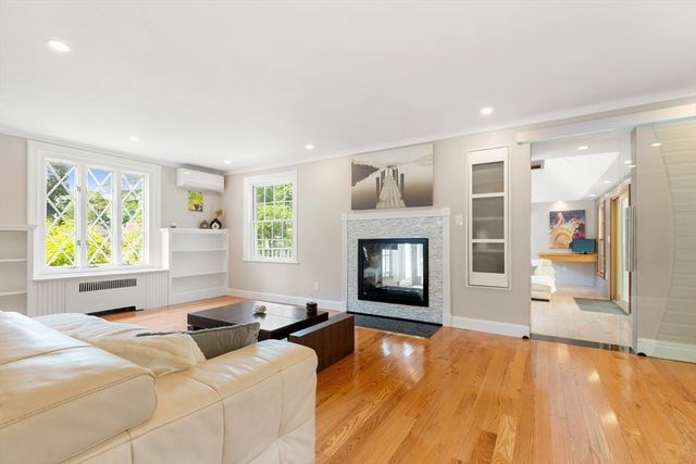 12 Powder House Rd Ext, Medford, MA 02155