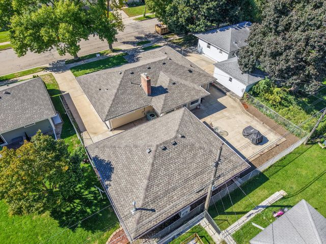 1520 10th Avenue NE, Rochester, MN 55906