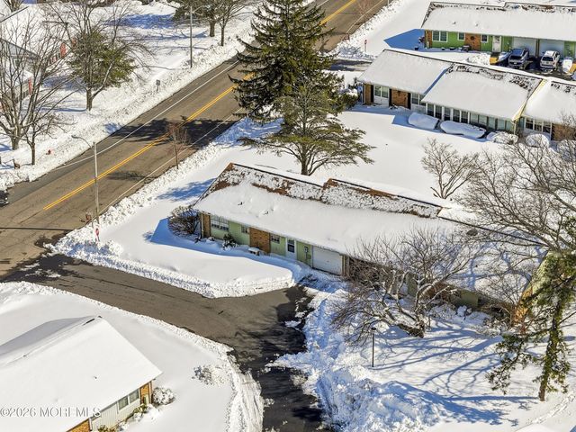 32B Buckingham Drive, Manchester, NJ 08759