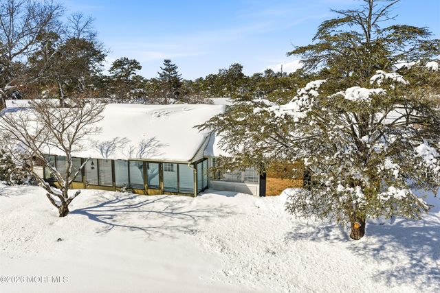 32B Buckingham Drive, Manchester, NJ 08759