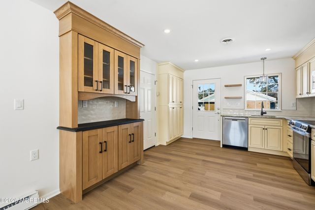 32B Buckingham Drive, Manchester, NJ 08759