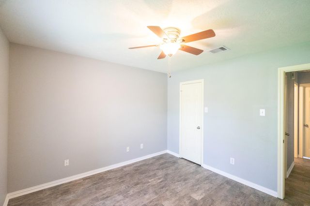 822 Oak Lodge Court, League City, TX 77573