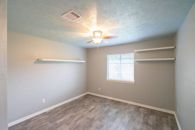 822 Oak Lodge Court, League City, TX 77573