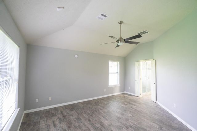 822 Oak Lodge Court, League City, TX 77573