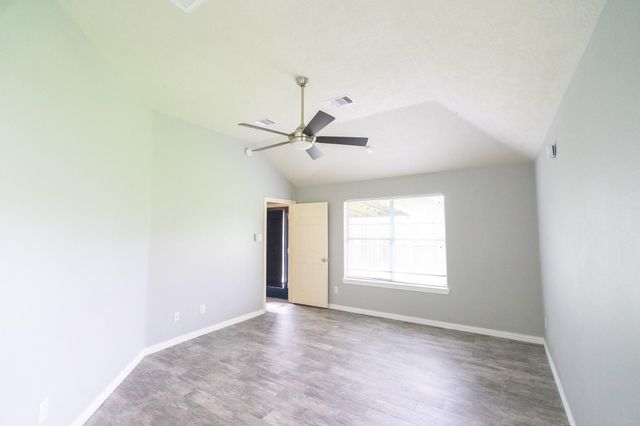822 Oak Lodge Court, League City, TX 77573