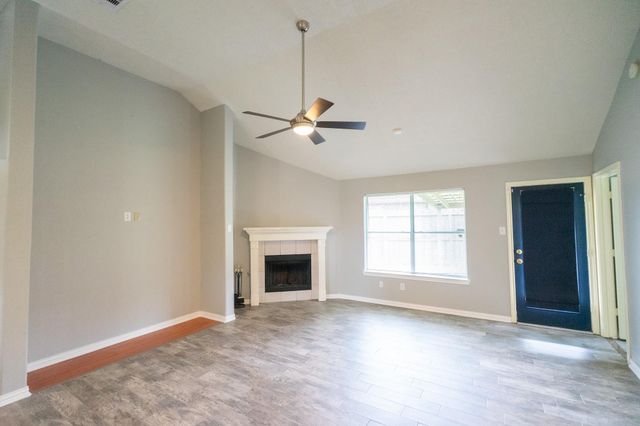 822 Oak Lodge Court, League City, TX 77573