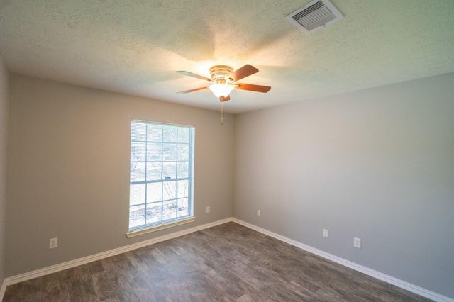 822 Oak Lodge Court, League City, TX 77573