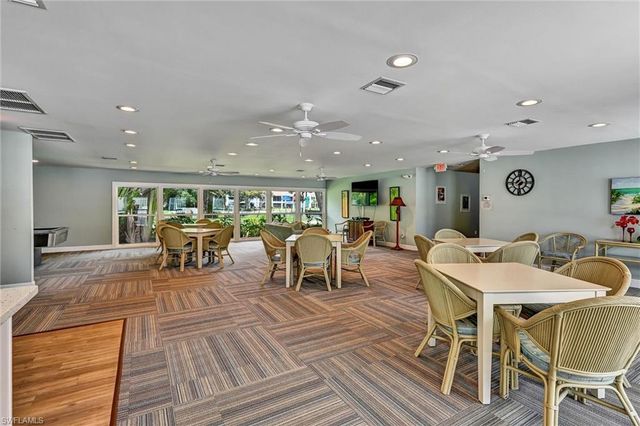 4259 Island CIR 3, Fort Myers, FL 33919