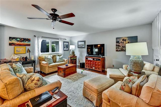 4259 Island CIR 3, Fort Myers, FL 33919