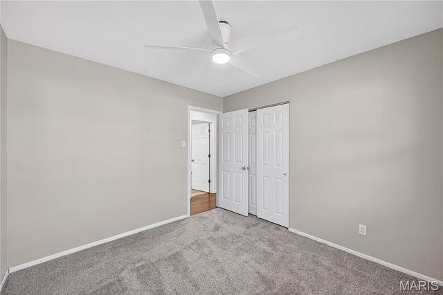 28 Saint Lawrence Drive, St Peters, MO 63376