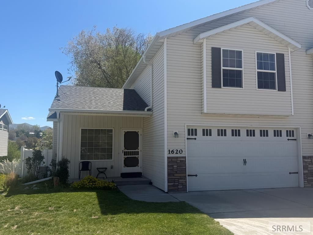 Image 1 of property listing at 1620 Sun Hill Loop, Pocatello, ID 83201