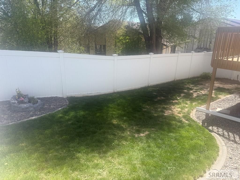 Image 34 of property listing at 1620 Sun Hill Loop, Pocatello, ID 83201