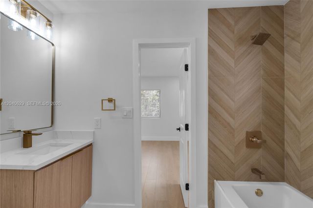 337 W 28th St, Miami Beach, FL 33140