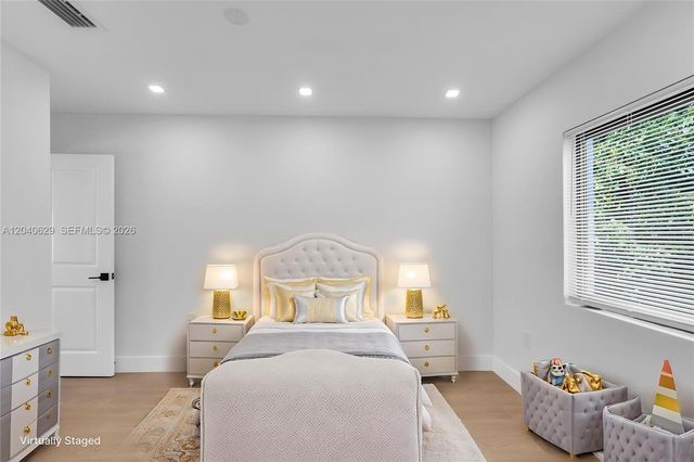 337 W 28th St, Miami Beach, FL 33140
