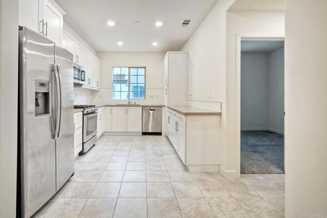 4336 Harbor Way 4, Oceanside, CA 92056