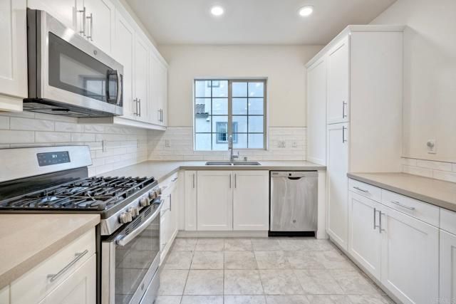 4336 Harbor Way 4, Oceanside, CA 92056