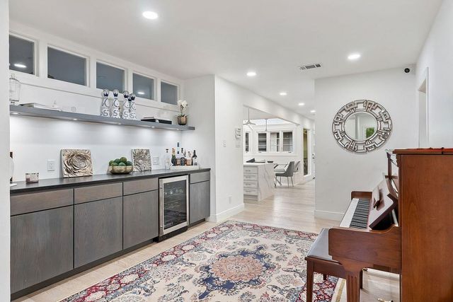 1703 Meadowbrook DR, Austin, TX 78703